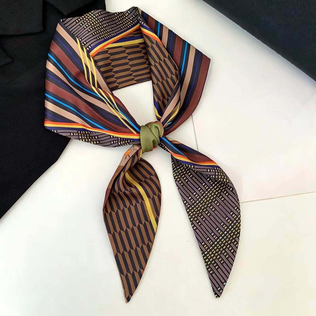 Skinny Jeans Ripped - Luxury Print Long Hair Ribbon Bevel